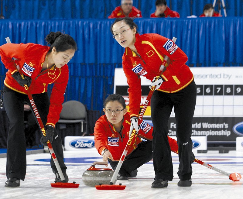 包含拉脱维亚艰苦拼搏，赢得关键胜利的词条