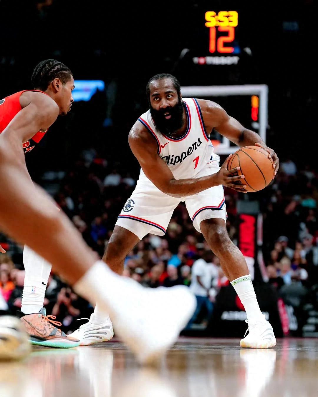 巴西男篮险胜猛龙，伦纳德高光表现的简单介绍